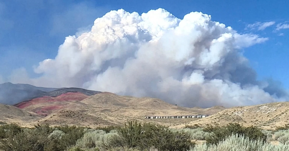 Wildfire approaches Reno, Nevada, forcing thousands to evacuate their neighborhoods