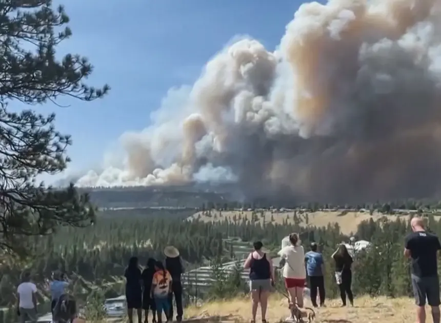 At least 600 structures damaged in Washington state wildfires