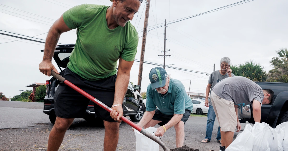 Hawaii’s Big Island lashed by rain and wind as Tropical Storm Lala closes in