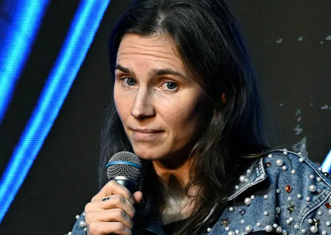 Amanda Knox defends her comedy show at Edinburgh festival