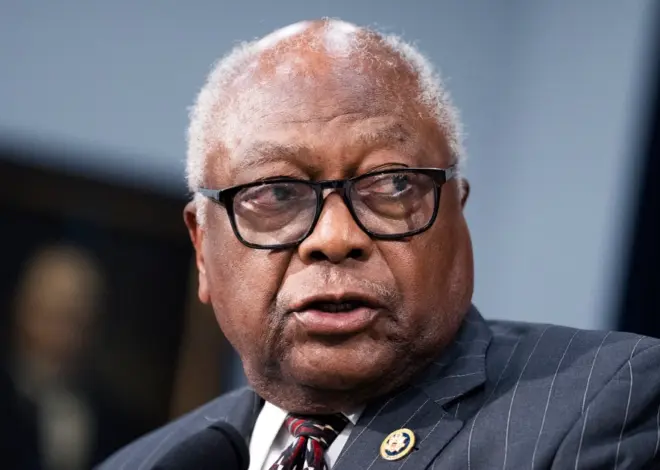 Rep. Jim Clyburn says impeaching Trump shouldn’t be Democrats’ priority if win back the House