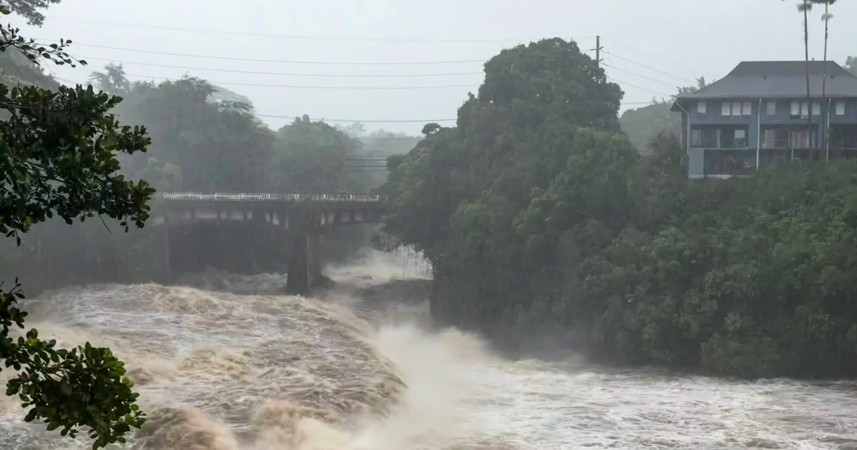 Lala is again a tropical storm, sending drenching rain and winds across the Hawaiian islands