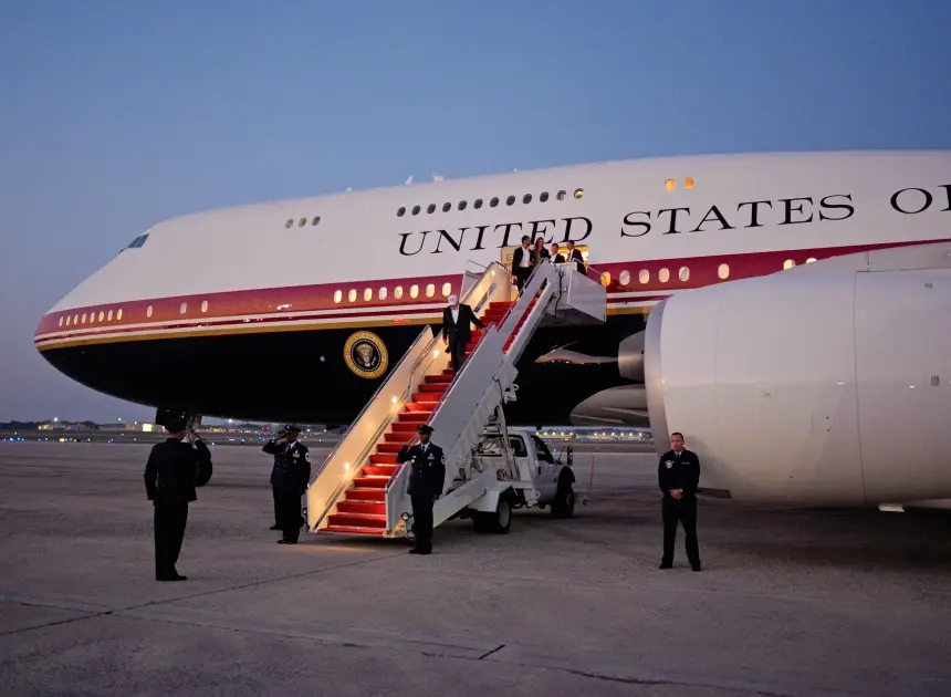 Trump will display an old Air Force One at his library, his son says, leaving Qatari jet’s fate unclear