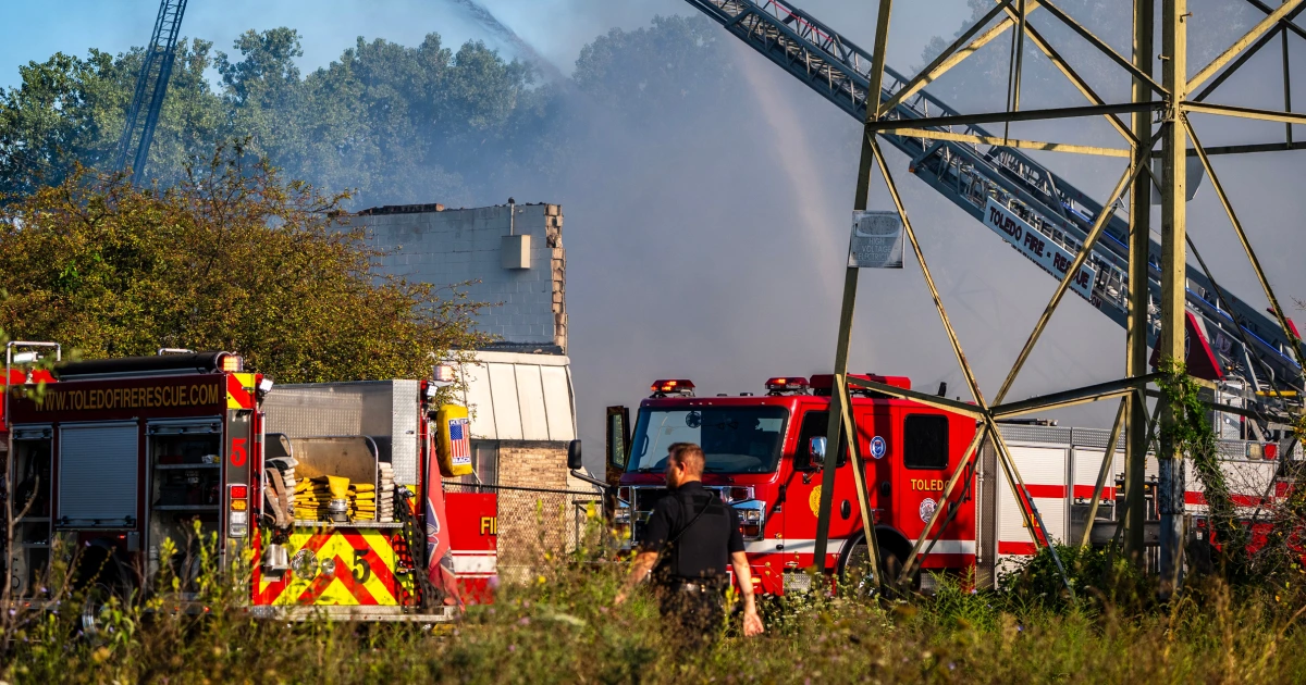 2 workers killed as explosions and fire tear through Ohio industrial building