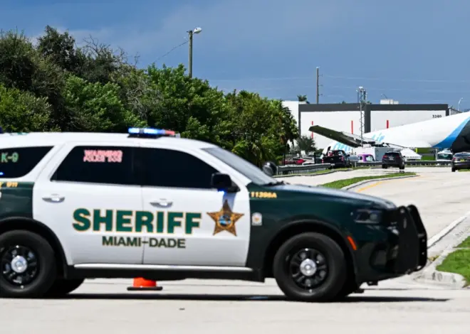 Victims of Miami plane crash were in a cleaning-company van and an SUV, officials said