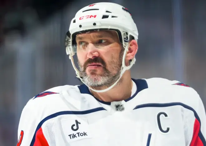 Alex Ovechkin, all-time NHL goal scorer, appears in ad supporting Vladimir Putin