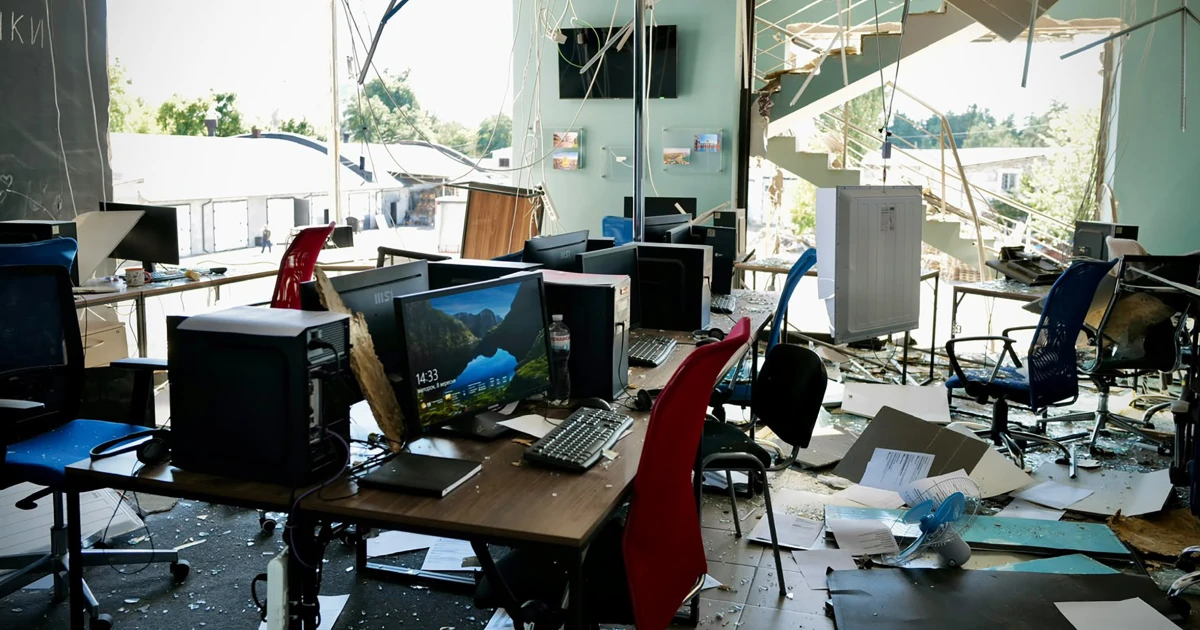Ukrainian journalists keep working after Russian drone slams into Kyiv TV station