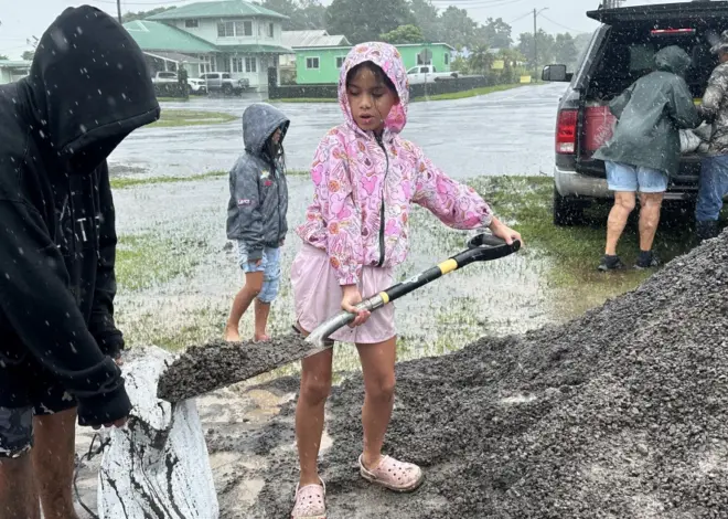 Hurricane Nolo expected to bring heavy rain as it skirts Hawaii’s Big Island