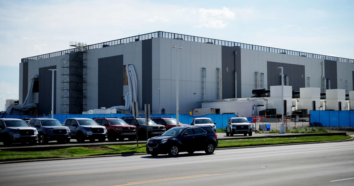 As Trump pushes for data centers, voters in key midterm races say they don’t want them