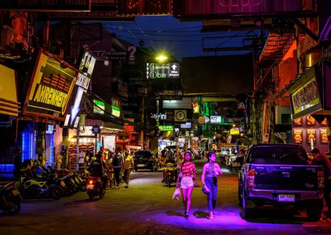 Thai city braces for thousands of U.S. service members after record stint on the troubled USS Lincoln