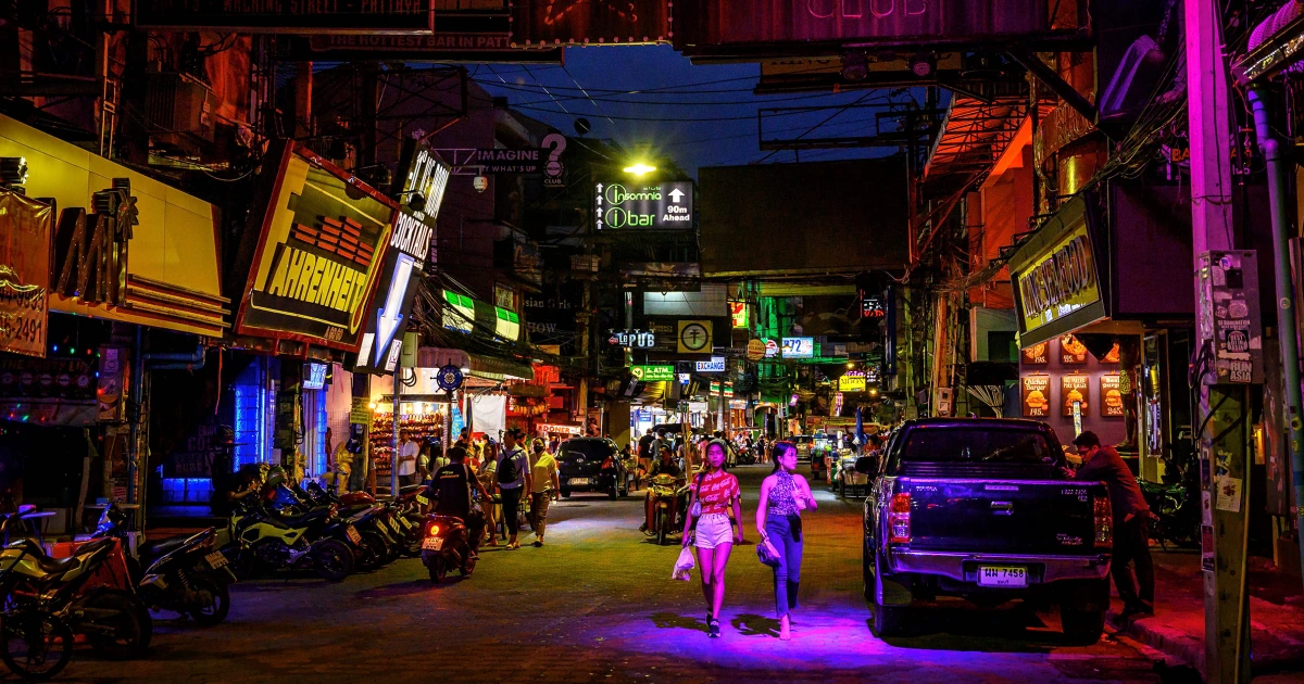 Thai city braces for thousands of U.S. service members after record stint on the troubled USS Lincoln