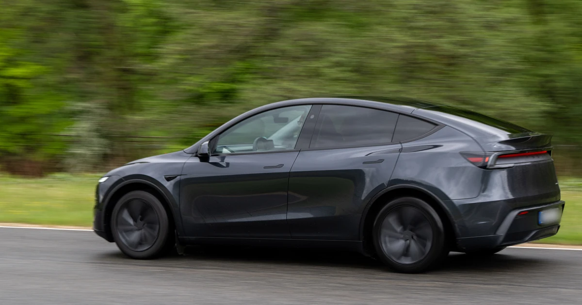 House Democrat asks regulators to investigate Tesla over sleeping drivers