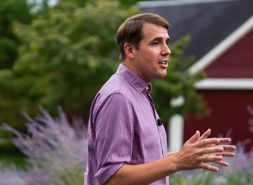 New Hampshire primaries test Trump and the left