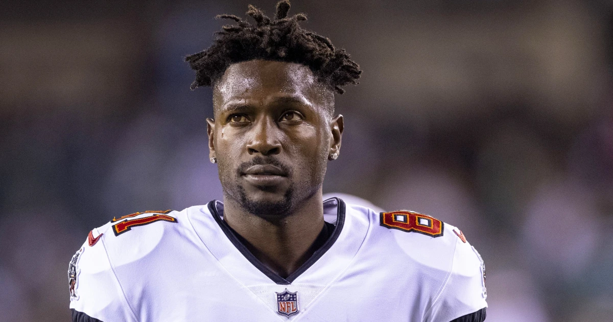 Ex-NFL star Antonio Brown takes a plea deal and avoids prison for Miami shooting, lawyer says