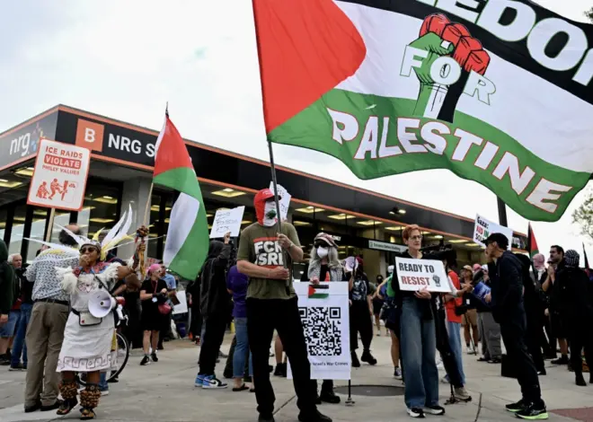 Protesters call for ‘free Palestine’ ahead of Ed Sheeran’s first concert without opening acts