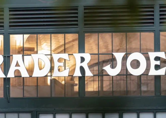 Smucker’s lawsuit against Trader Joe’s over frozen PB&J can proceed, judge rules