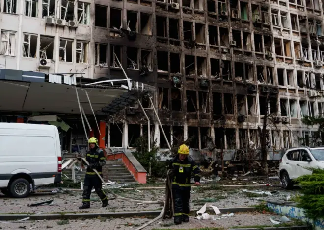 Russia pounds Kyiv with drones, killing 2 and wounding 41 before Zelenskyy’s U.N. address