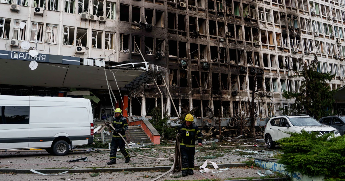 Russia pounds Kyiv with drones, killing 2 and wounding 41 before Zelenskyy’s U.N. address