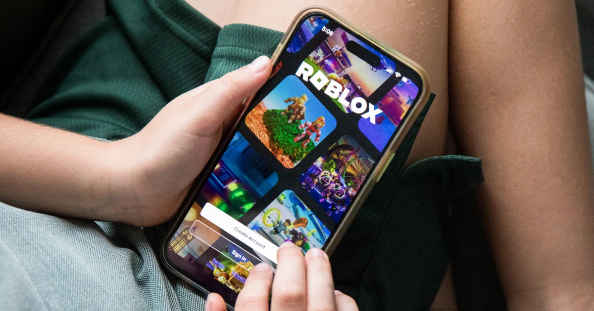 Families suing Roblox face a fight over the fine print