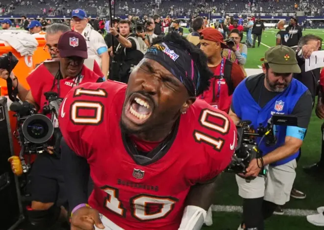 Bucky Irving and rookie QB Jalon Daniels help Bucs beat sloppy Cowboys 24-16