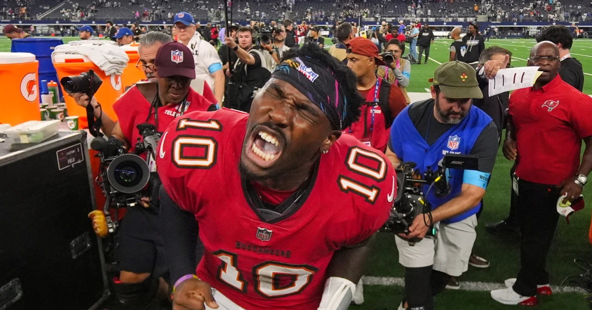 Bucky Irving and rookie QB Jalon Daniels help Bucs beat sloppy Cowboys 24-16