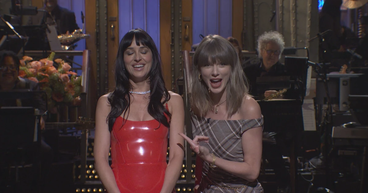 Taylor Swift pops into ‘SNL’ to joke around with host Dakota Johnson