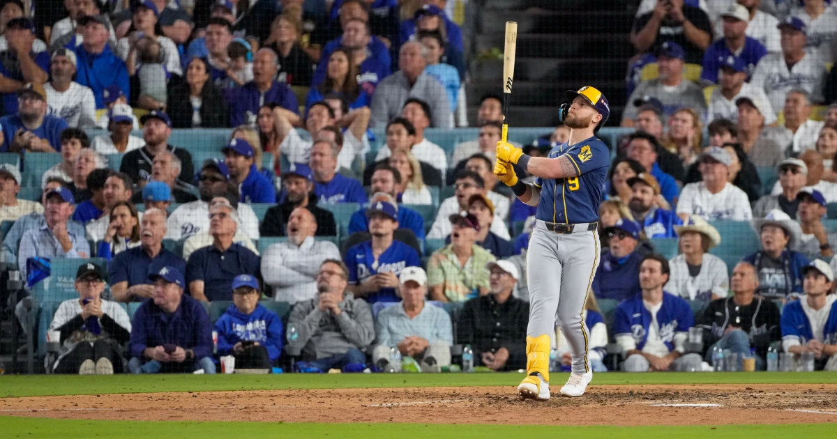 Brewers stun Dodgers with back-to-back homers in 7th inning, take 3-0 lead in NLCS with 6-2 win