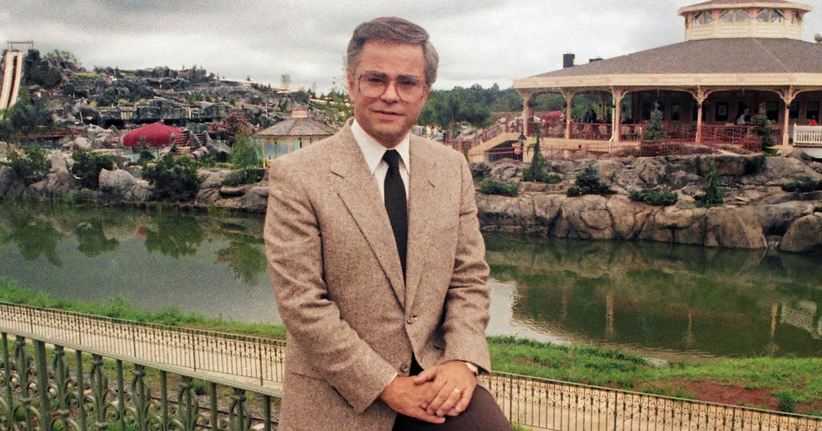Jim Bakker, TV pastor who served time for defrauding followers, dies at 86