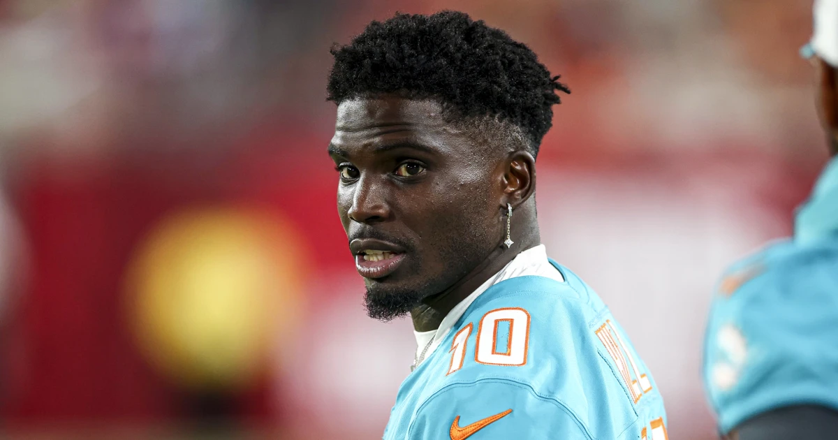Tyreek Hill found liable for 2 battery counts, jury awards $500,000 to NFL star’s estranged wife